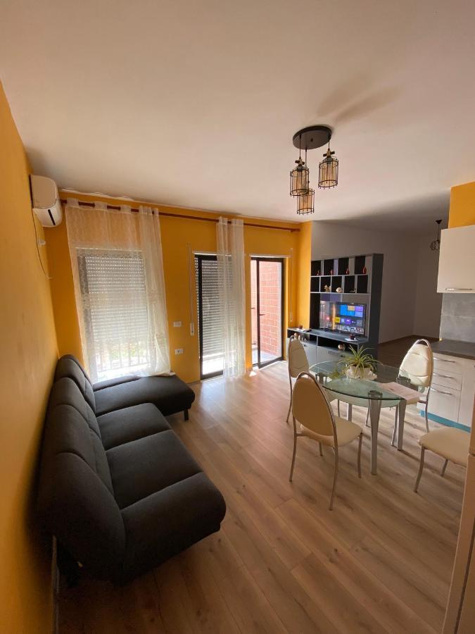Eq Apartaments Tirana Exterior photo